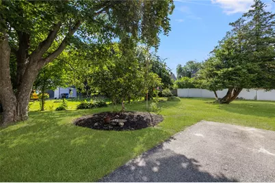 9 Cummings Road, Newport, RI 02840 - Photo 5