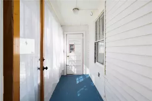 9 Cummings Rd, Newport, RI 02840 - Photo 15