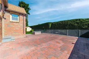 3 Moreland St, Johnston, RI 02919 - Photo 15