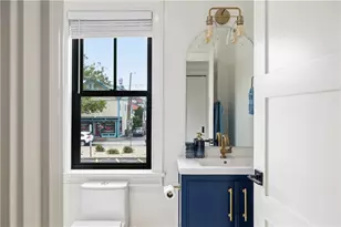 7 Dearborn St, Newport, RI 02840 - Photo 25