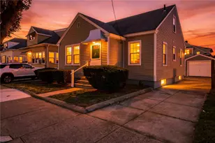 31 Rowan St, Providence, RI 02908 - Photo 1