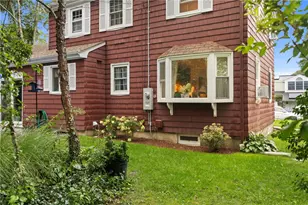 7 Beach St, Newport, RI 02840 - Photo 43