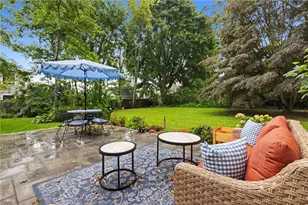 7 Beach St, Newport, RI 02840 - Photo 35