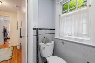 7 Beach St, Newport, RI 02840 - Photo 27