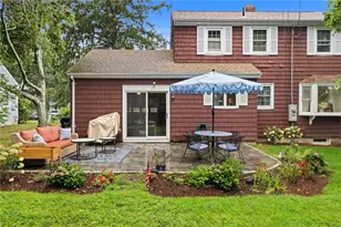 7 Beach St, Newport, RI 02840 - Photo 39