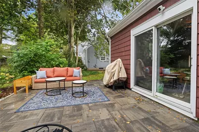 7 Beach Street, Newport, RI 02840 - Photo 37