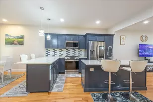 902 Hunting Hill Dr, Cumberland, RI 02864 - Photo 1