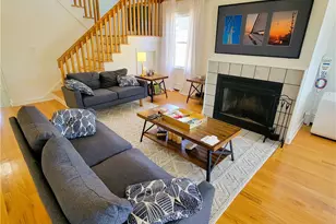 9 Narragansett Ave, Newport, RI 02840 - Photo 3