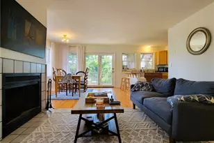 9 Narragansett Ave, Newport, RI 02840 - Photo 1