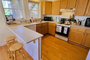 9 Narragansett Ave, Newport, RI 02840 - Photo 9