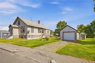 156 Stafford Rd, Tiverton, RI 02878 - Photo 1