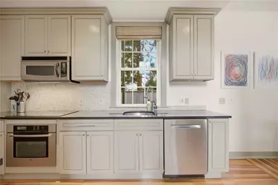 364 Bellevue Avenue #D102, Newport, RI 02840 - Photo 9