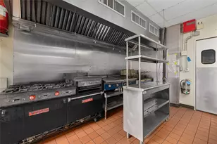 570 Smithfield Ave, Pawtucket, RI 02860 - Photo 17