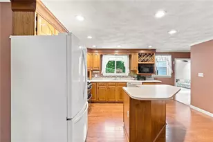 66 Wayne Dr, Cumberland, RI 02864 - Photo 23