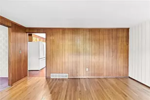 66 Wayne Dr, Cumberland, RI 02864 - Photo 5