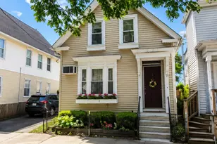 16 Winsor St, Providence, RI 02908 - Photo 1
