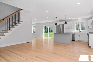 47 Dale St, Cumberland, RI 02864 - Photo 5
