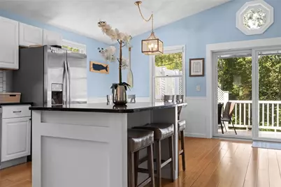 110 Winsor Avenue, North Kingstown, RI 02852 - Photo 9
