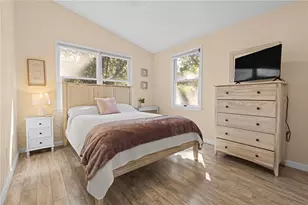 110 Winsor Ave, North Kingstown, RI 02852 - Photo 27