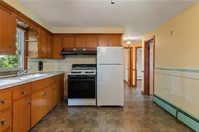 89 Marlow Street, Cranston, RI 02920 - Photo 9