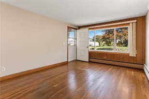 89 Marlow St, Cranston, RI 02920 - Photo 5