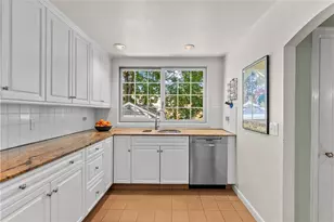 14 Creston Way, Providence, RI 02906 - Photo 17