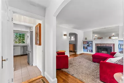 14 Creston Way, Providence, RI 02906 - Photo 7