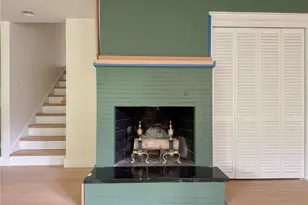28 Hilltop Dr, Warwick, RI 02818 - Photo 5