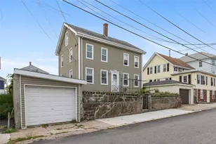 94 Perry St, Central Falls, RI 02863 - Photo 3