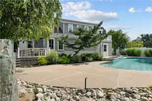 2040 E Main Rd, Portsmouth, RI 02871 - Photo 7