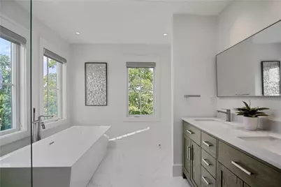2040 East Main Road, Portsmouth, RI 02871 - Photo 33