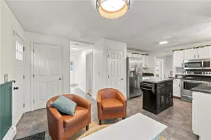 93 Pilgrim Ave, Coventry, RI 02816 - Photo 5