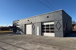 793 Main Rd, Tiverton, RI 02878 - Photo 1