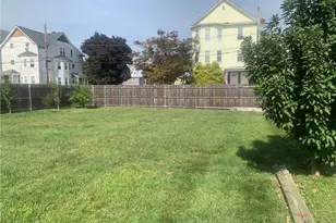 202 Brewster St, Pawtucket, RI 02860 - Photo 9