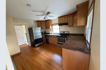 377 Vine Street, Pawtucket, RI 02861 - Photo 3