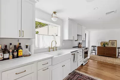 14 Valhalla Drive, Portsmouth, RI 02871 - Photo 11
