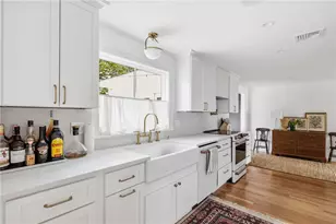 14 Valhalla Dr, Portsmouth, RI 02871 - Photo 11