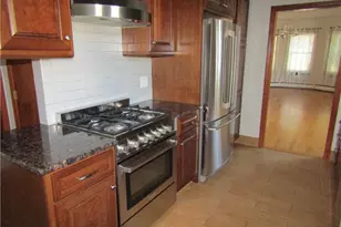 561 Hope St, Providence, RI 02906 - Photo 3