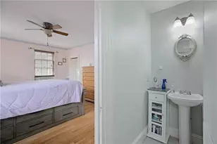 15 Ayrault St, Newport, RI 02840 - Photo 9