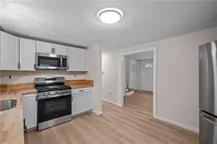 30 Hollywood Ave, Coventry, RI 02816 - Photo 15