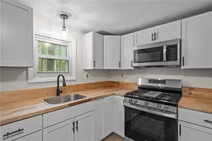 30 Hollywood Ave, Coventry, RI 02816 - Photo 13