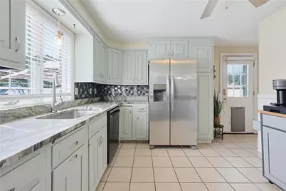 849 Roger Williams Avenue, East Providence, RI 02916 - Photo 7