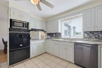 849 Roger Williams Avenue, East Providence, RI 02916 - Photo 5