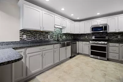 1 Tupperware Drive #316, North Smithfield, RI 02896 - Photo 5