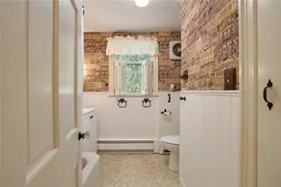 81 Park View Ave, Warwick, RI 02888 - Photo 15
