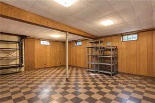 81 Park View Ave, Warwick, RI 02888 - Photo 37