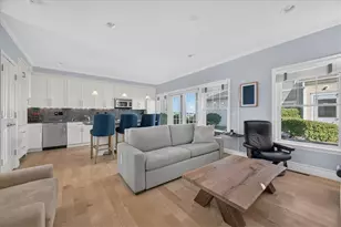 20 Narragansett Ave, Narragansett, RI 02882 - Photo 9