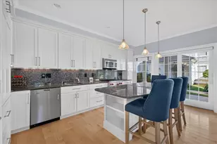 20 Narragansett Ave, Narragansett, RI 02882 - Photo 13