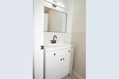 95 Sunset Avenue, Providence, RI 02909 - Photo 9