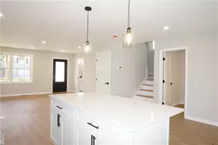 95 Sunset Ave, Providence, RI 02909 - Photo 13